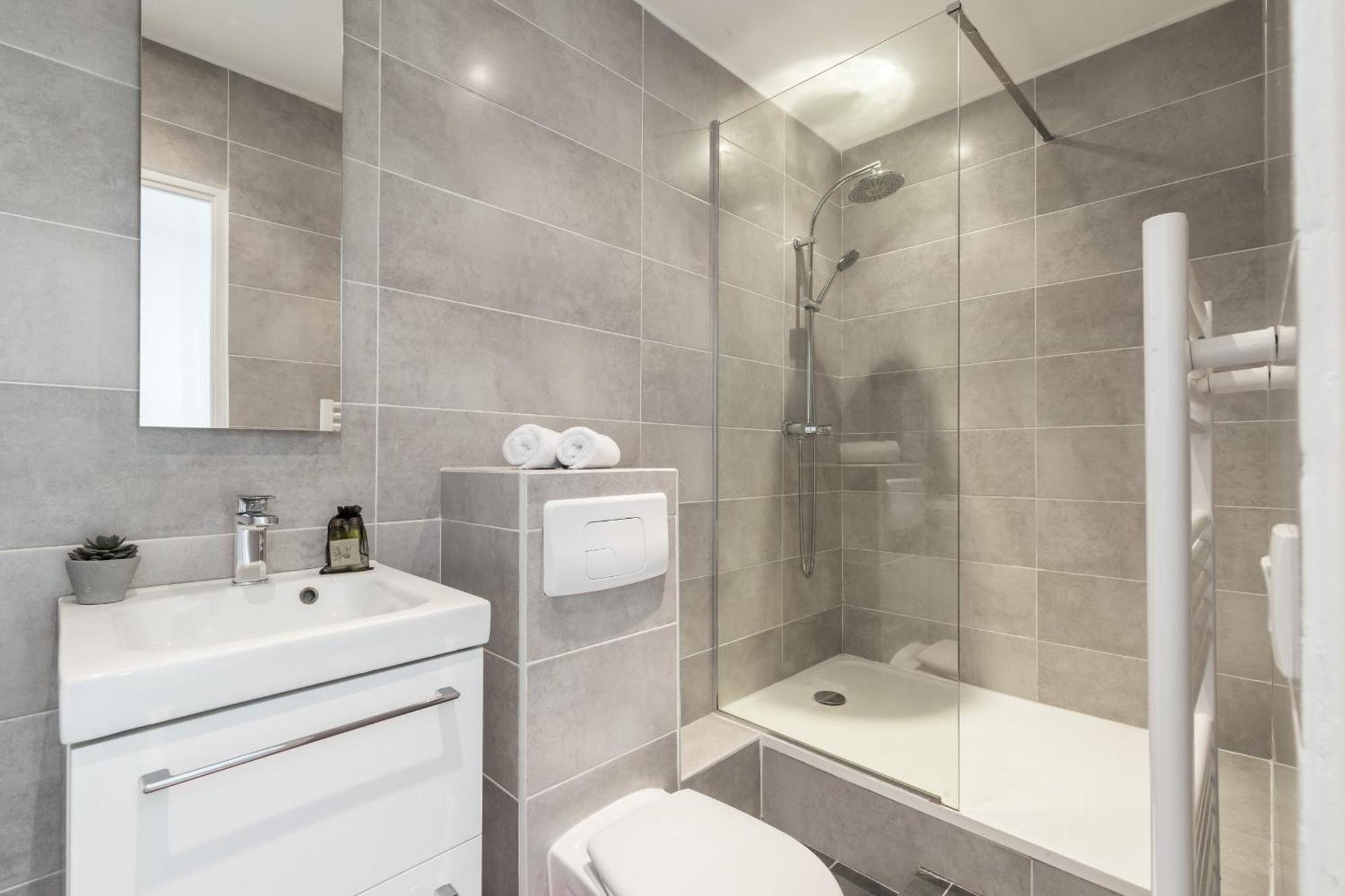ניס Magenta Square Central 1 Bdr With Ac מראה חיצוני תמונה
